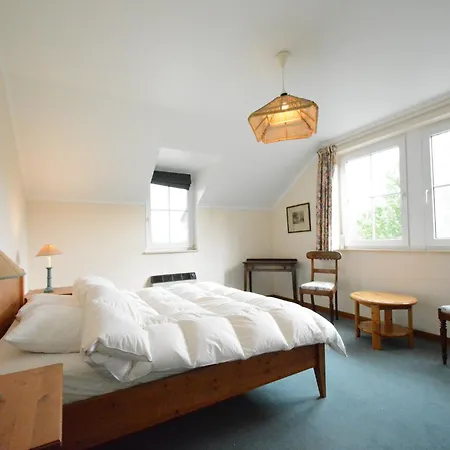 ヴィラ Spacious Near Lesse *