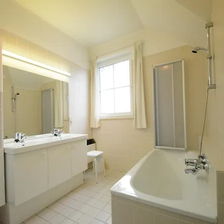 Spacious Near Lesse *