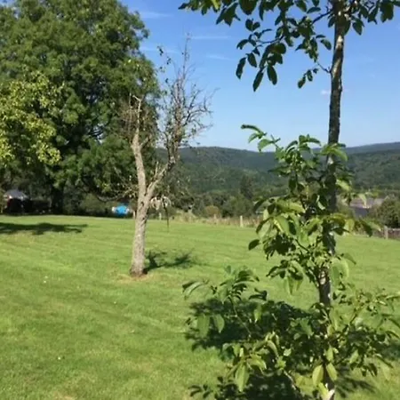 Spacious Near Lesse ヴィラ Daverdisse