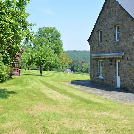 Spacious Villa Near Lesse * Daverdisse