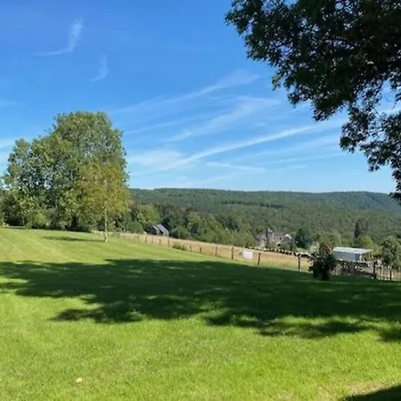 Spacious Villa Near Lesse Daverdisse