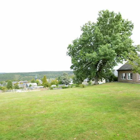 Spacious In With Large Garden Villa *
