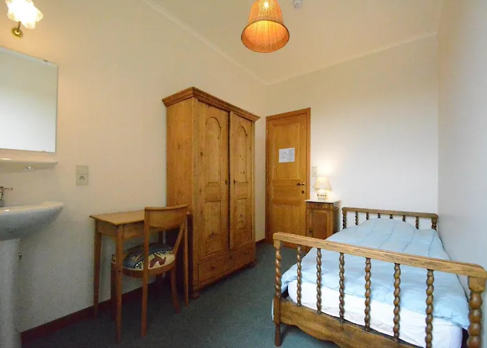 Villa Spacious Villa Near Lesse Daverdisse